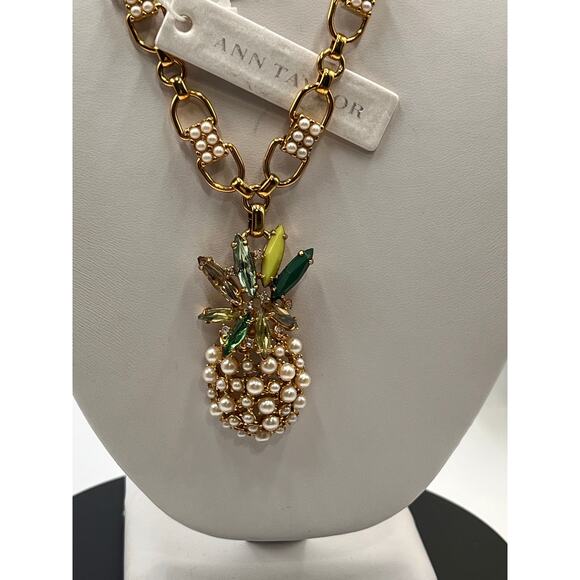 Ann Taylor Pearl Cluster Pineapple Green Rhinestone Gold Tone Long Necklace New - Picture 2 of 9